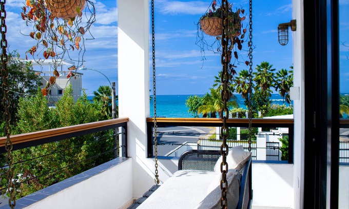 San Juan House | Spectacular 4000 ft2 Renovated Luxury Beach Villa Azure Stunning Interior Design