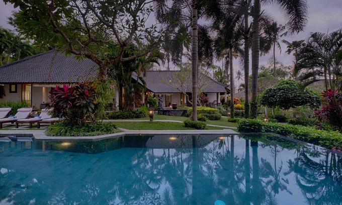 Saba Villa | Spectacular 4BR Villa In Sabah Beach! 6Min Drive To Bali Safari And Marine Park!
