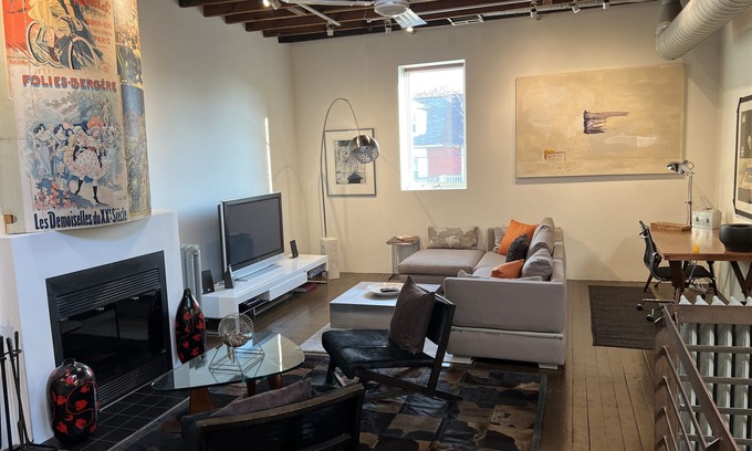 Christie Pits Apartment | Spectacular Authentic Loft.