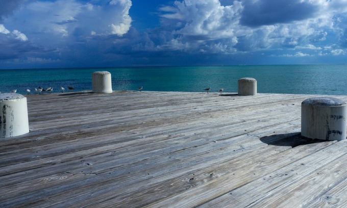 Providenciales Apartment | Spectacular beach views!
