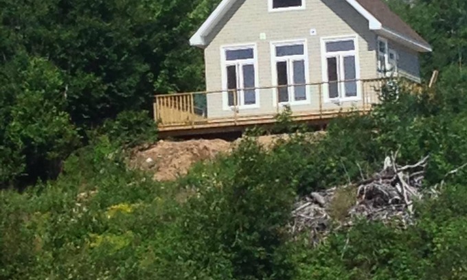 Cape Dauphin Cottage | Spectacular Beach House on the Ocean- Peaceful