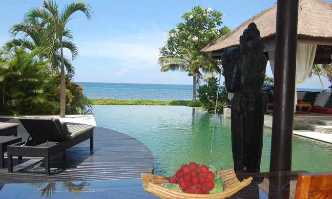 Banjartegehe Villa | Spectacular Beach Front Villa - North Bali