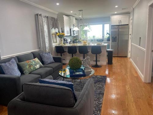 Highland Park Apartment | Spectacular Boston City View