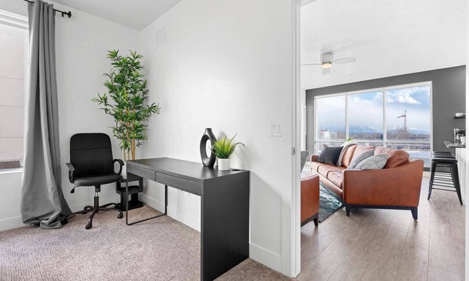 Downtown Salt Lake City Apartment | Spectacular Central City 2BD2BA