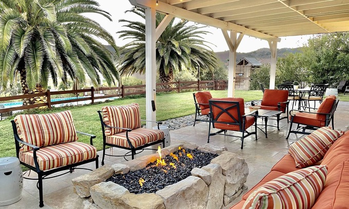 Paso Robles House | 🍷 Spectacular City/Mtn Views! 🍷 Private/Spacious 5BD | Near Wineries/Town/Fair