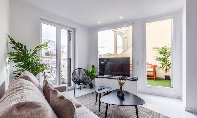 Las Acacias Apartment | Spectacular design apartment with terrace Gl6D