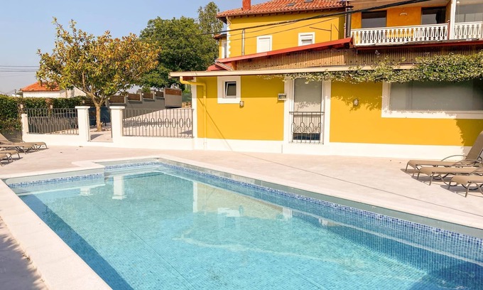 Pielagos Villa | Spectacular house with pool and garden