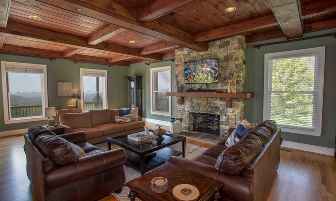 Banner Elk Cabin | Spectacular Estate with Breathtaking Views