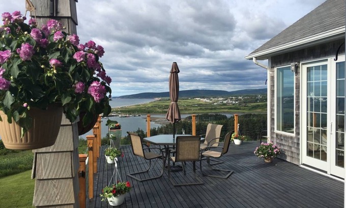 Inverness House | Spectacular Home Overlooking Coastline and Cabot Golf