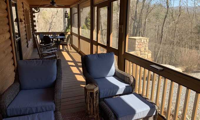 Warm Springs House | Spectacular Hot Springs cabin, family-friendly, close to The Homestead.