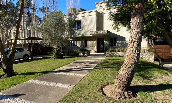 El Placer House | Spectacular house in a closed neighborhood in Rincon del Indio near the sea