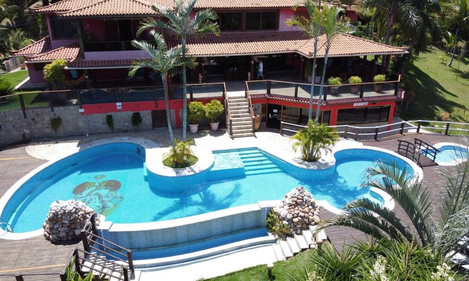 Vale Verde House | Spectacular house with swimming pool and leisure area 20km from Arraial de Ajuda.
