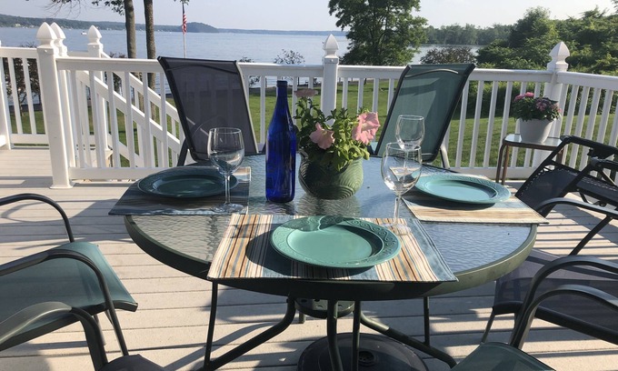 Saratoga Springs House | Spectacular Lakefront Get Away in Saratoga Springs, NY