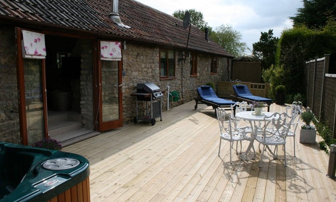 Swineford House | Spectacular luxury barn conversion overlooking a hidden valley near Bath