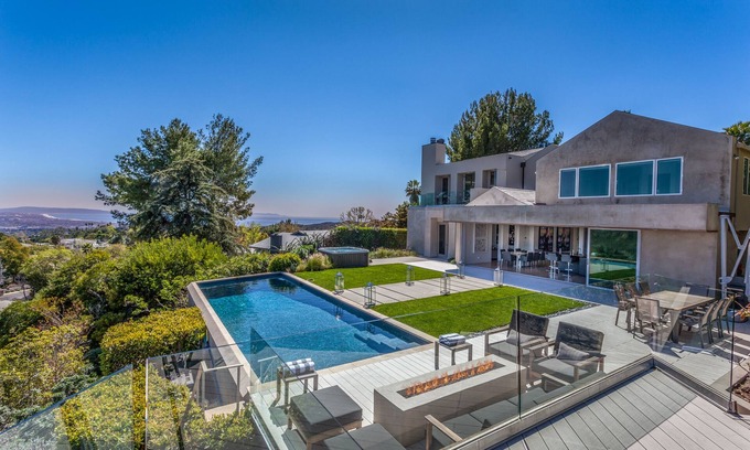 Brentwood House | Spectacular Luxury stay in Los Angeles, California, United States