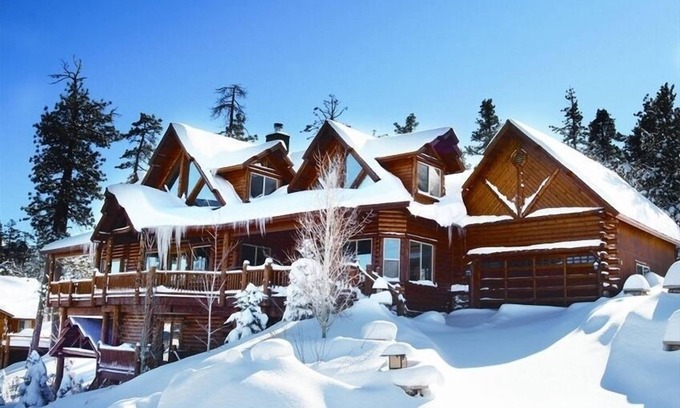 Castle Glen Estates Villa | Spectacular Mountain Lodge To Fit All