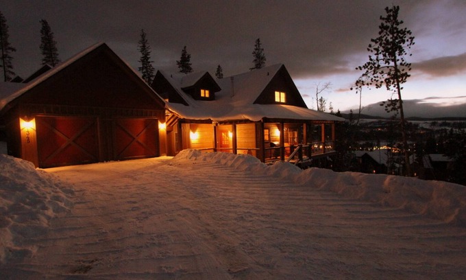 Rendezvous Cabin | Spectacular Mountain Home with Breathtaking Views