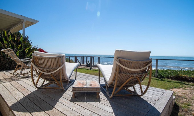 Sunset Palisades House | Spectacular Oceanfront Home with Private Beach Access