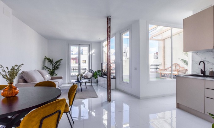Las Acacias Apartment | Spectacular penthouse with terrace