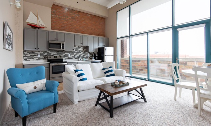 Sandusky Condo | Spectacular Sandusky Bay Sunset Views for Four!