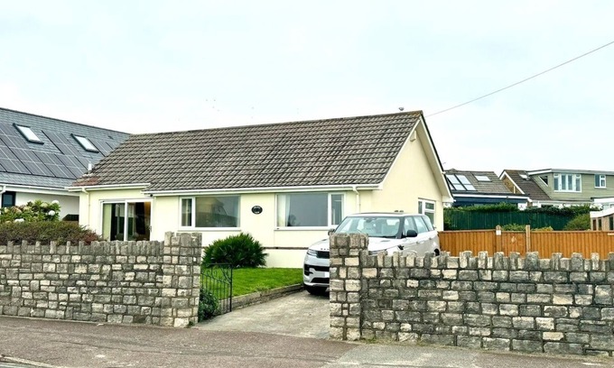 Southbourne House | Spectacular Seaview - Beach House - 2br - Sleeps 6