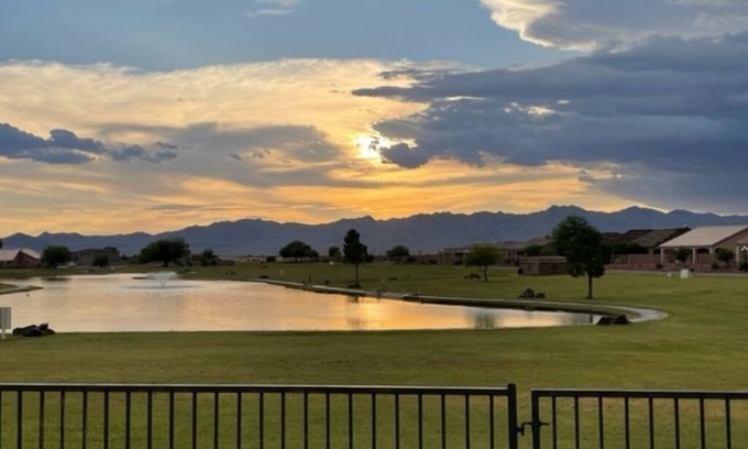 Mohave Valley House | SPECTACULAR SUNSET VIEWS- FABULOUS POOL AND SPA HOME!