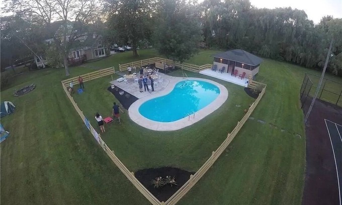 Youngstown House | Spectacular Vacation Home with Unforgettable Amenities