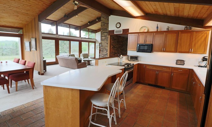 Great Barrington House | Spectacular views and close to Great Barrington.