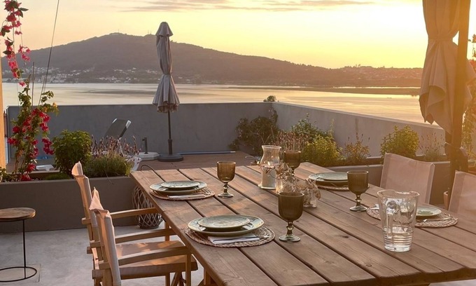 Seixas Villa | Spectacular view of the river, the sea and Spain. Magnificent layer of sun !
