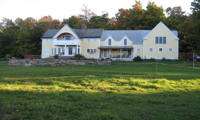 Belmont Apartment | Spectacular Views in Family Friendly Green Mountain Apartment