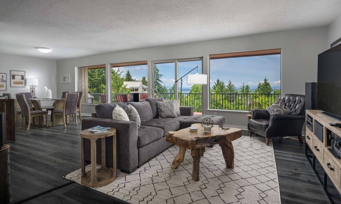 Kings Heights House | Spectacular Views, Single Level w/Huge Deck & BBQ, Pet Friendly, Next to Forest Park Hiking Trails