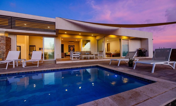 Alto Vista Villa | Spectacular Villa, Island and Ocean View, 7 minutes from the beach, sleeps 6.
