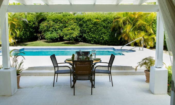 West Coast Villa | SPECTACULAR VILLA with Electronic Gates, Private Pool and Tropical Gardens
