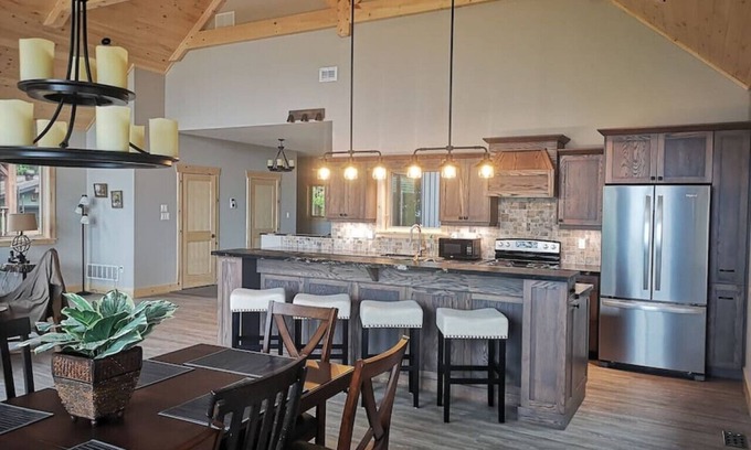 Port McNicoll House | Spectacular Waterfront three Bedroom Home!
