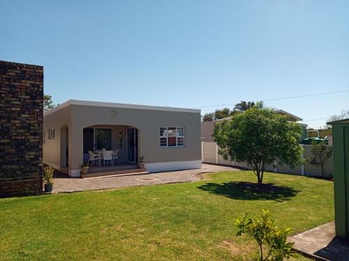 Beacon Bay Apartment | Spekboom Cottage