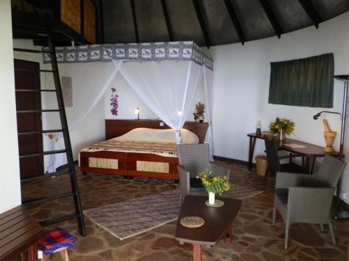 Lamadai Cabin | Speke Bay Lodge