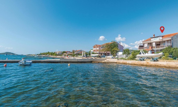 Turanj Apartment | Spend a nice time in the modern vacation apartment by the sea.