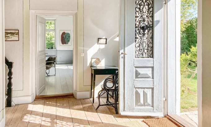 Hemse House | Spend a relaxing holiday in this holiday home with sauna.
