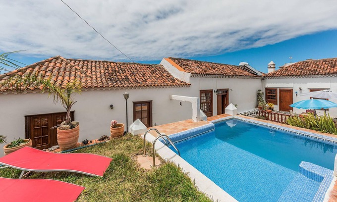 Valle de Guerra Apartment | Spend a wonderful vacation in this cozy apartment.