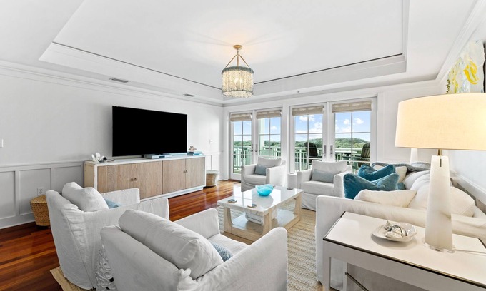 Gulf District Condo | Spend Fall by the Beach! Beachside #7 - Beachfront In Watercolor- 3 Adult Bikes
