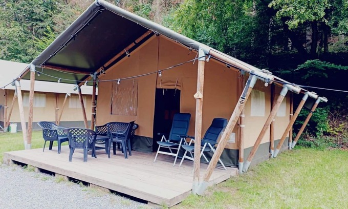 Smuid House | Spend the night in the middle of the Ardennes in your own Safari tent!