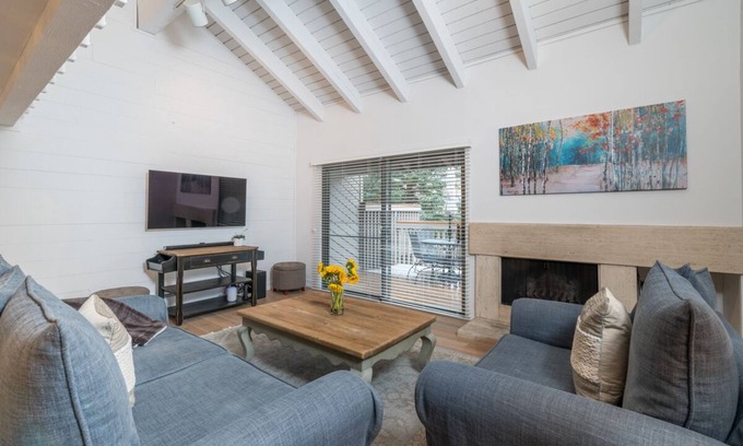 Sun Valley Condo | Spend Winter in Sun Valley! Remodeled Condo Walking Distance to Dollar Mountain