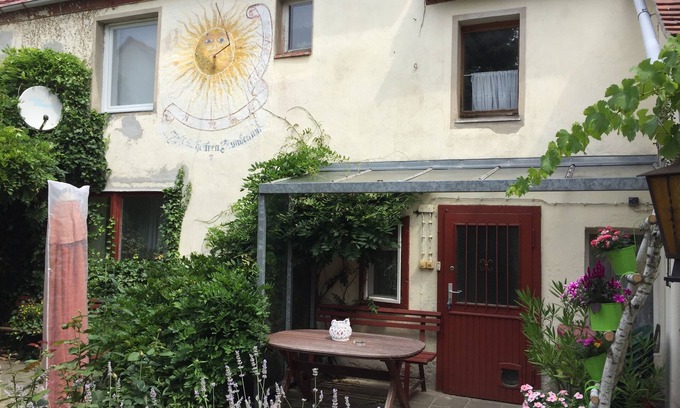 Großsedlitz House | Spend your vacation today where hunters, maids and trumpeters used to live