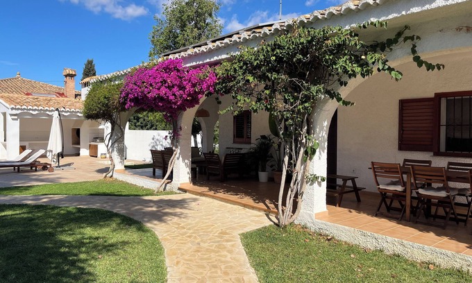 Betera Ski Chalet | Spendide Villa a 20min Valencia & beaches