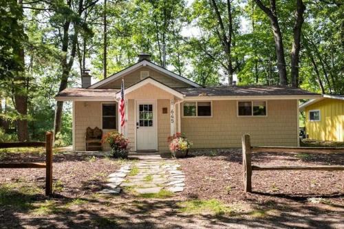 Mayfield House | Spider Lake Oasis Beach Fire Pit Dock Private Fishing