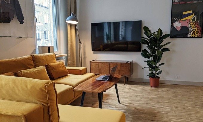 Nowa Praga Apartment | Spielberg by mythings: Spacious 2 BR apartment with a garage (80 sqm)