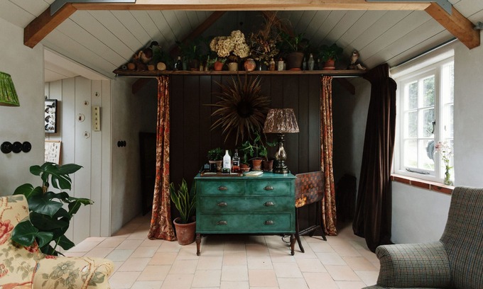 Melton Constable Cottage | Spinks Nest - Luxury vintage boutique flint cottage