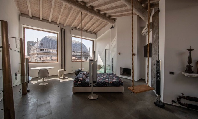 Centro Storico Nord House | SPIRIT OF THE MOON