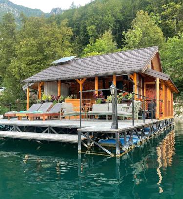 Bajina Basta Boat Rental | Splav Panda