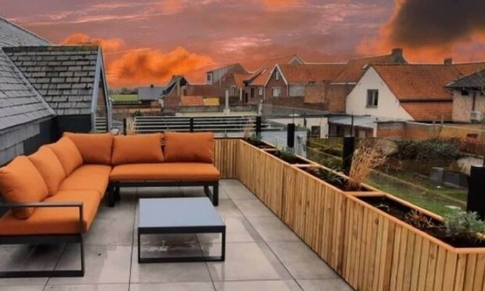 Zuienkerke Apartment | Splendid Apartment in Zuienkerke with Terrace